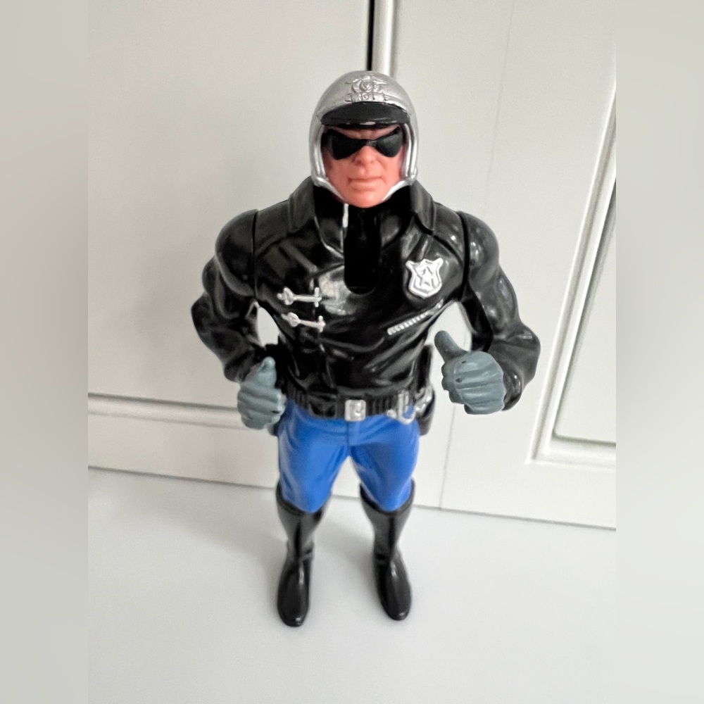 Kenner Terminator Police Officer 2 Blaster T-1000 Action Figure T2 vintage 1991